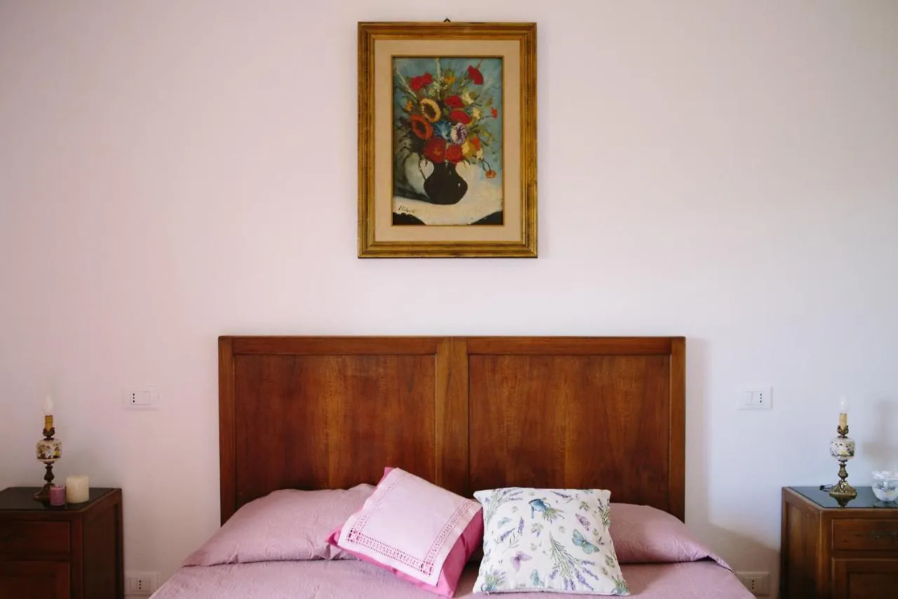 Agriturismo I Millepini Case Malva Κατάλυμα σε φάρμα